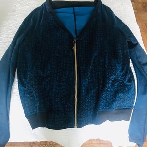 Lululemon Zip Up Size M.